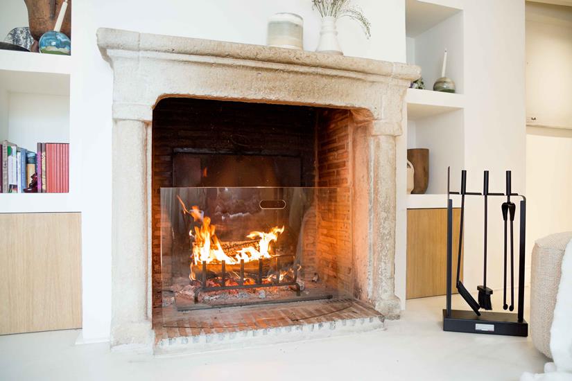 Ongui Glass Fireplace Screen L80 H52 cm